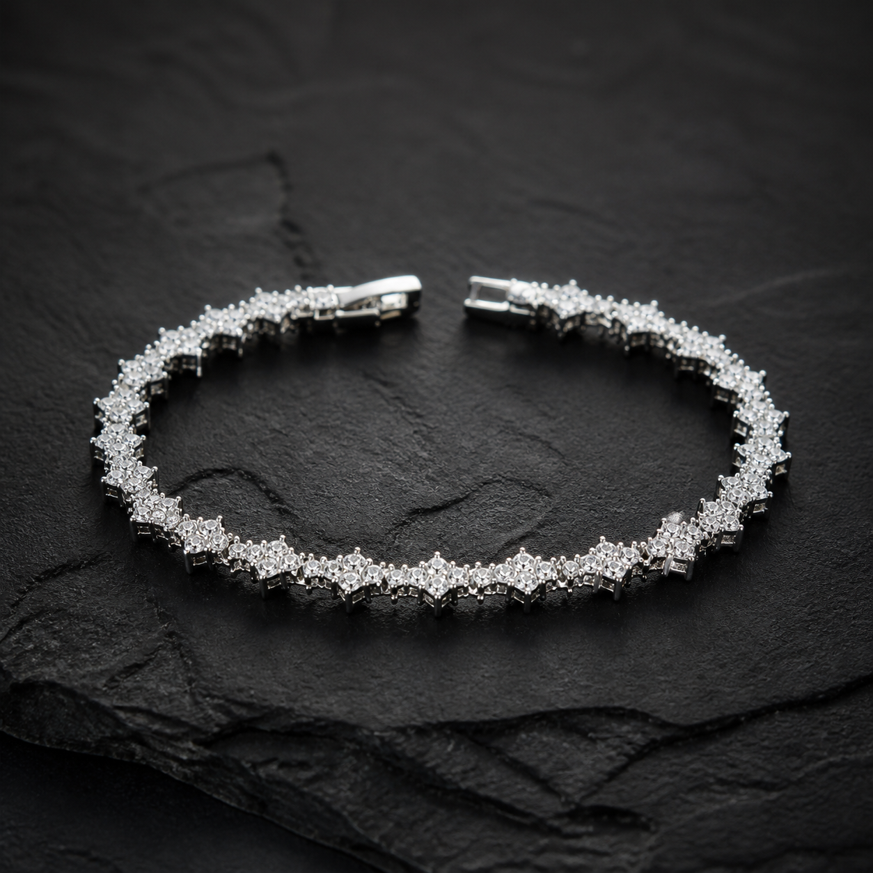 JUJI — Bracelet Perles Zircon Motif Croix