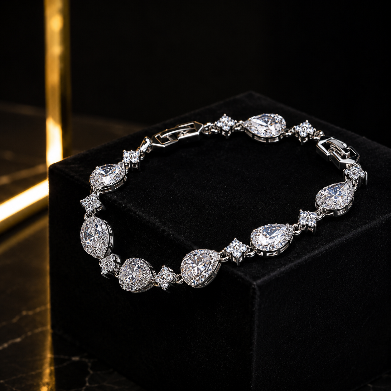 TSUYU — Bracelet Zircons Goutte d'Eau